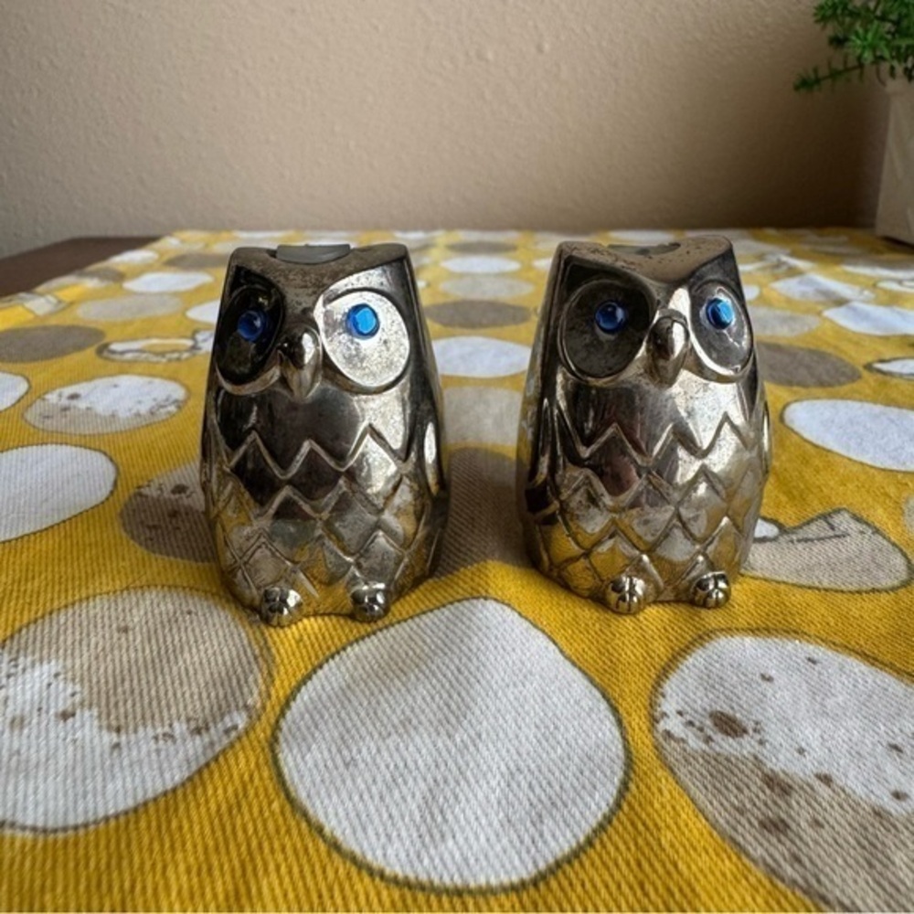 Vintage pewter owl with blue rhinestone eye salt and pepper shaker set